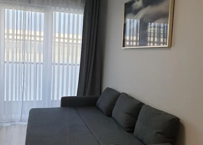 Private , Aircondition, Garage, Hd Tv Pl & De, Wifi, Fully Equipped, Near Beach